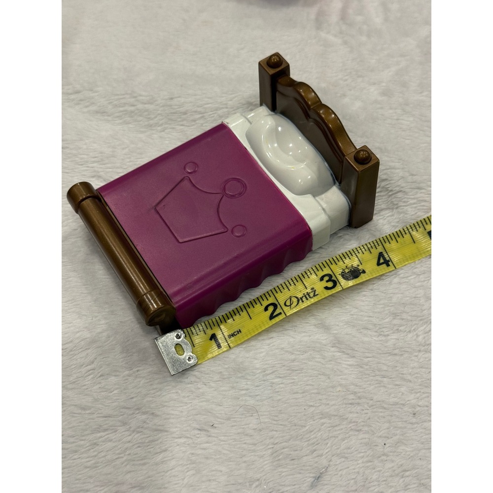 VeggieTales Duke and the Great Pie War Castle Bed Toy Accessory 2005 Purple